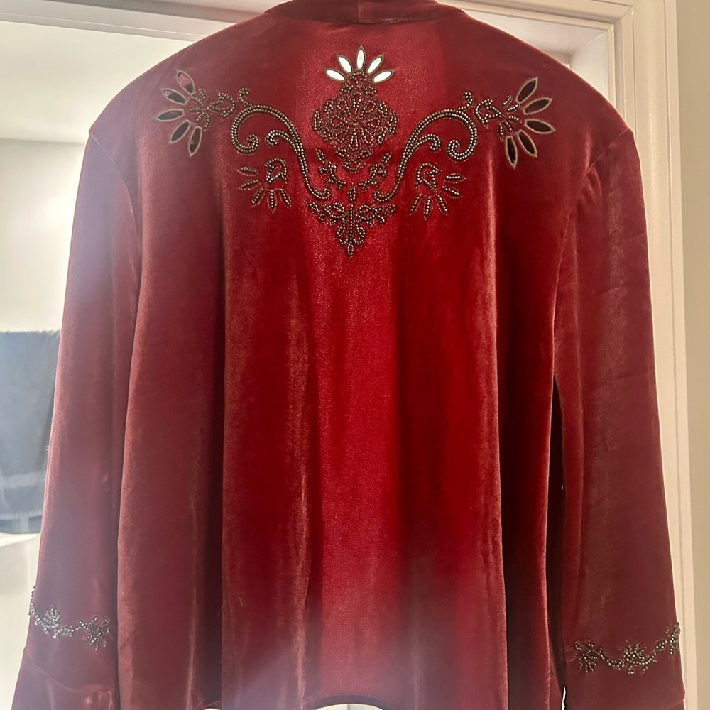 VENUS Burgundy Velvet Jacket - Picture 6 of 8